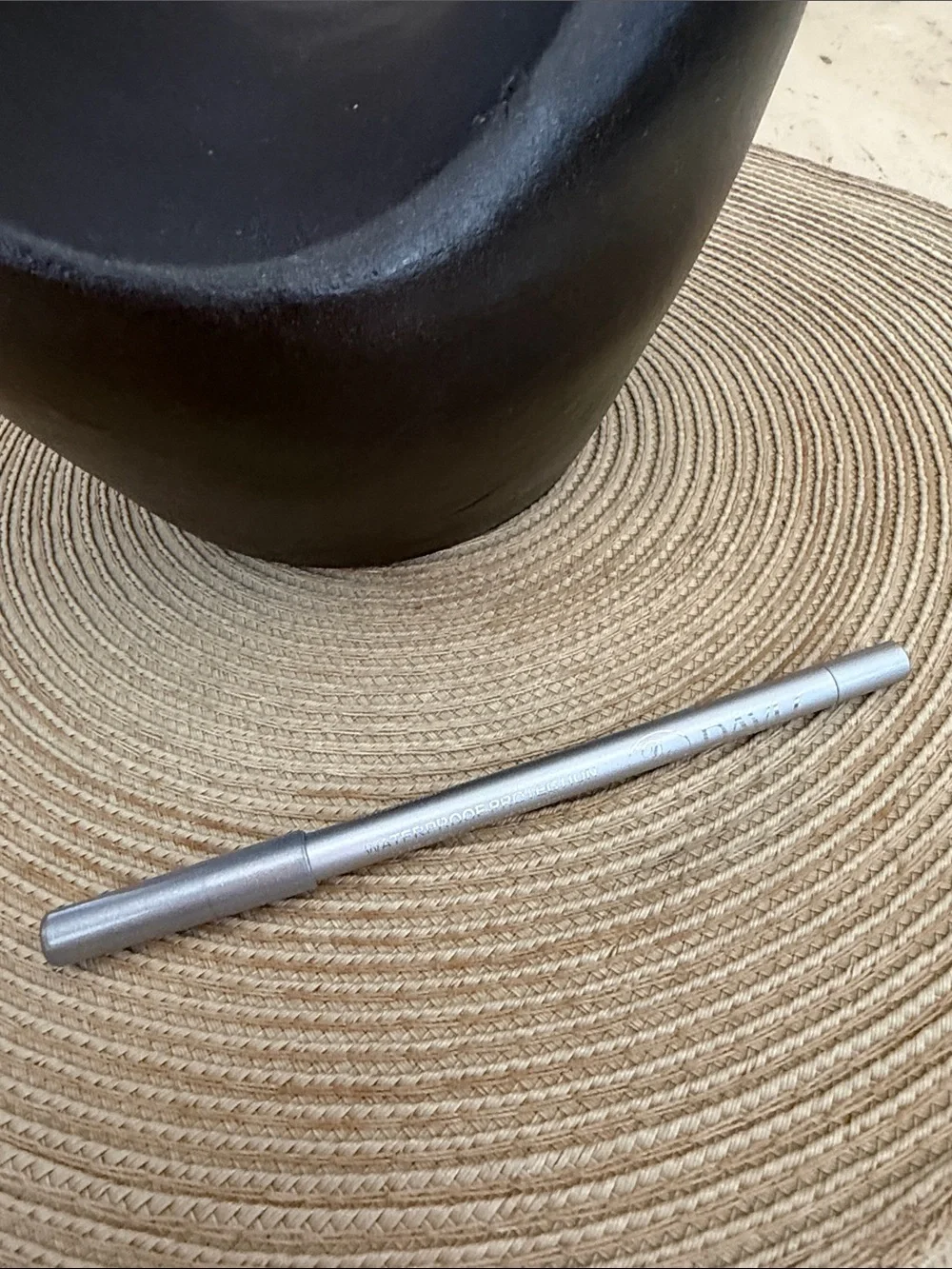 New Silver Metallic Eye & lip Pencil by Davis